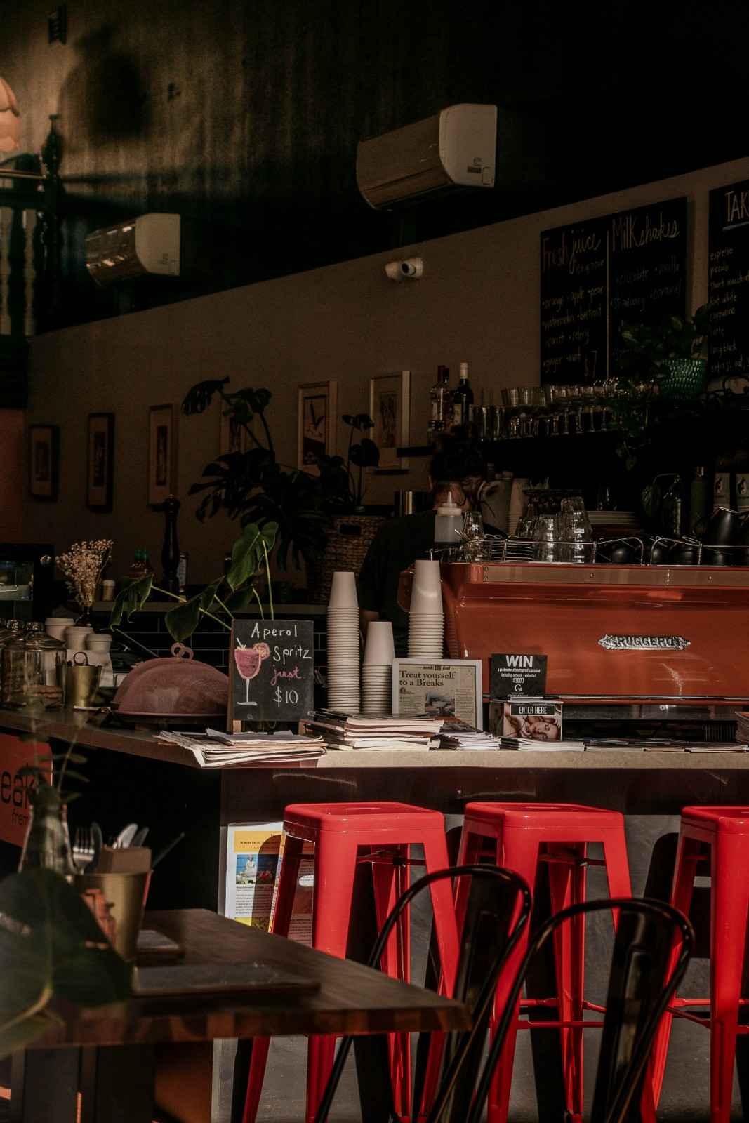 cozy café ambience
